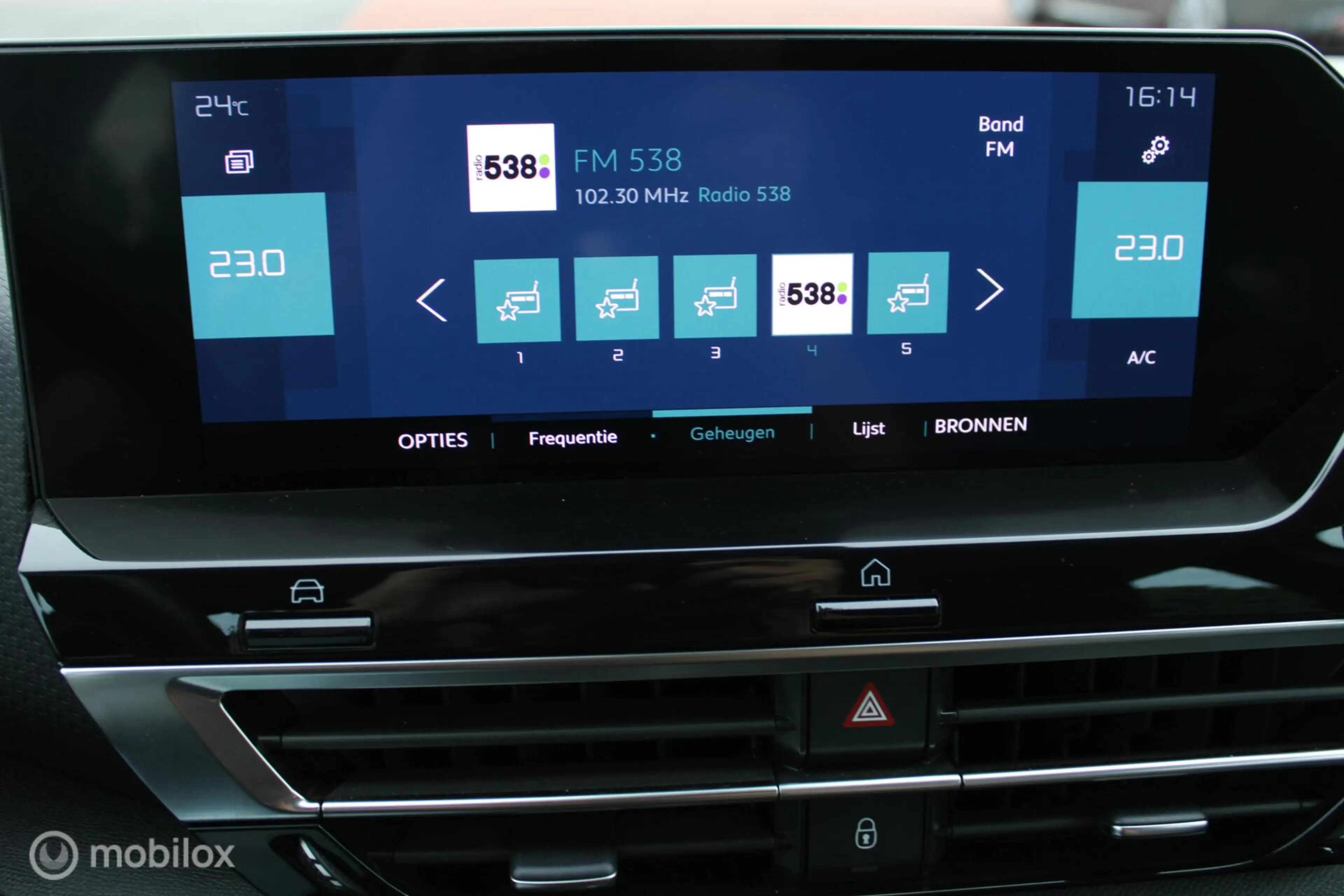 Citroen E-C4 Electric Feel Pack 50 kWh, Head-up display, Half leer/stof, — photo 24