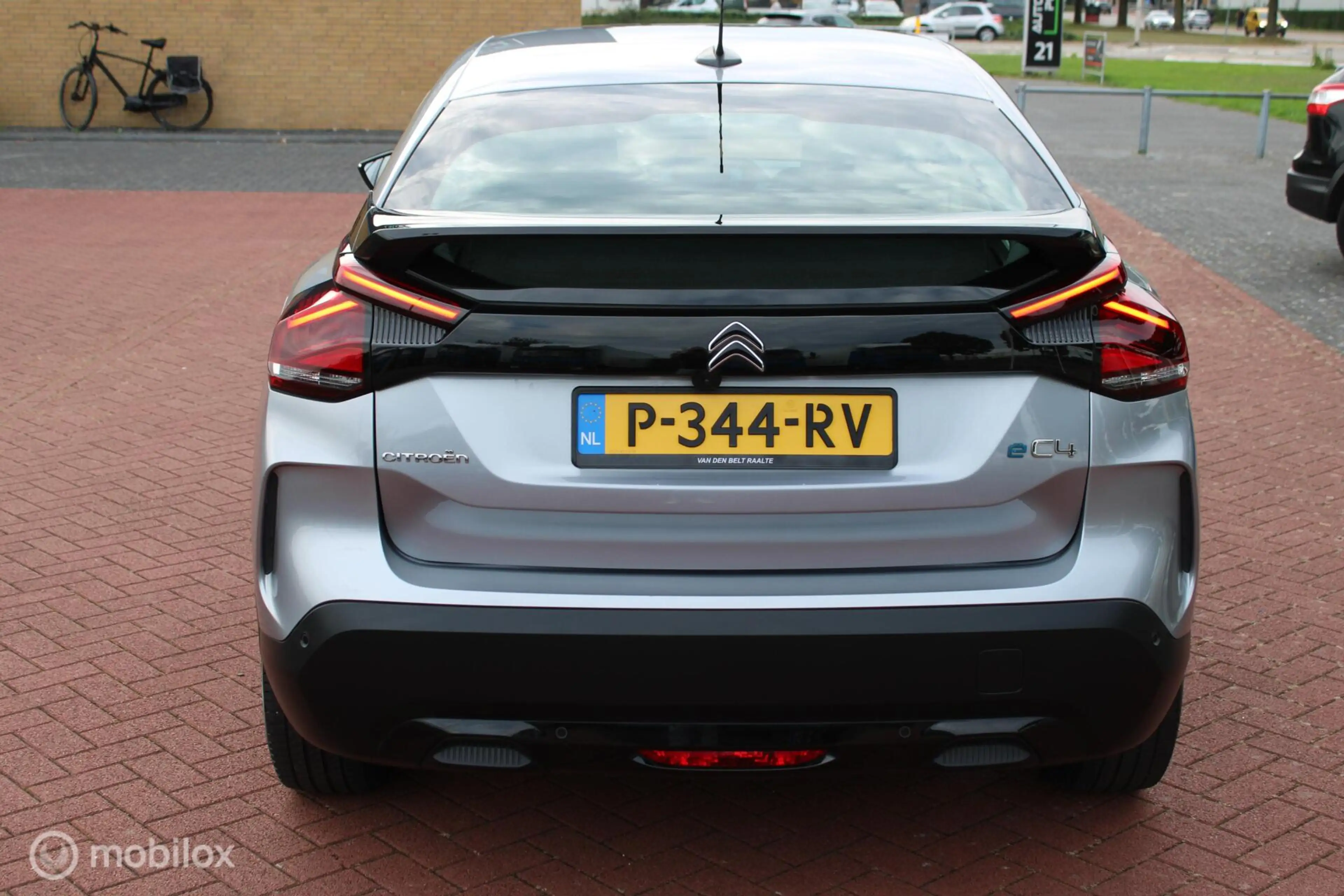 Citroen E-C4 Electric Feel Pack 50 kWh, Head-up display, Half leer/stof, — photo 28