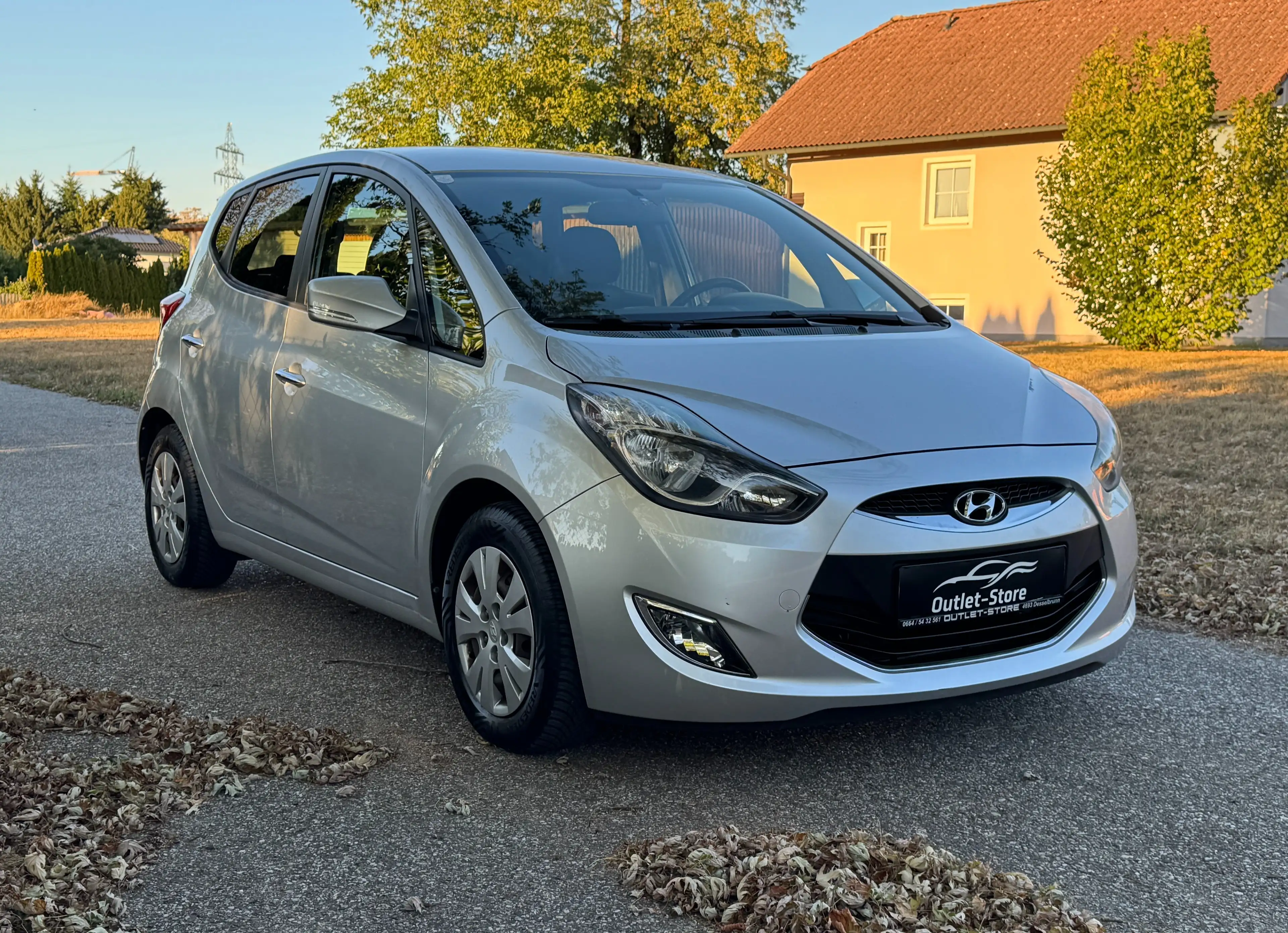 Hyundai iX20 Automatik*Pickerl 06/27*1.Besitz*SHZ*Tempomat* — photo 3