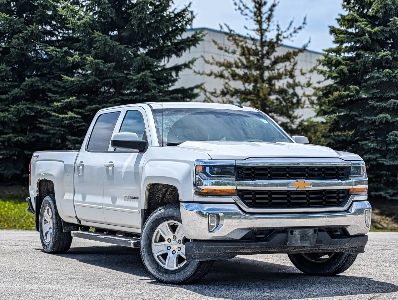 Chevrolet Silverado 1500 снимка Chevrolet Silverado 1500