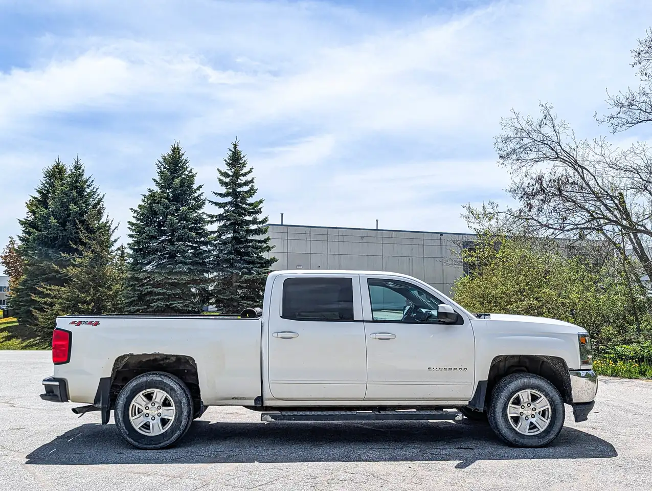 Chevrolet Silverado 1500 снимка Chevrolet Silverado 1500