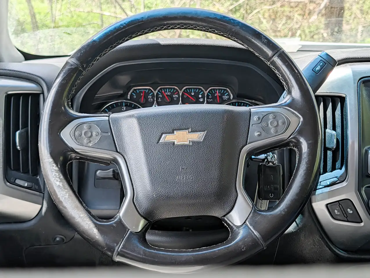 Chevrolet Silverado 1500 снимка Chevrolet Silverado 1500