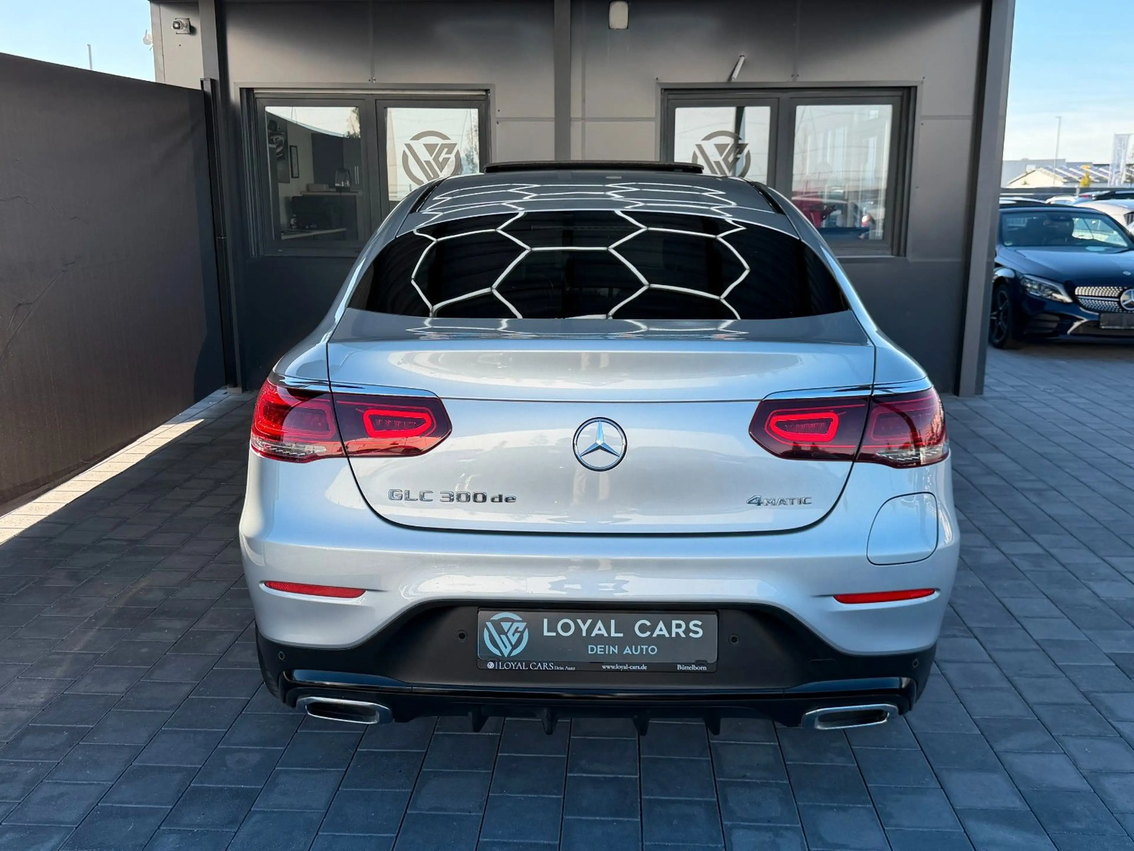 Mercedes-Benz GLC 300 de Coupe 4M*AMG*SB-Dach*360*Mbeam*Wides* — photo 9