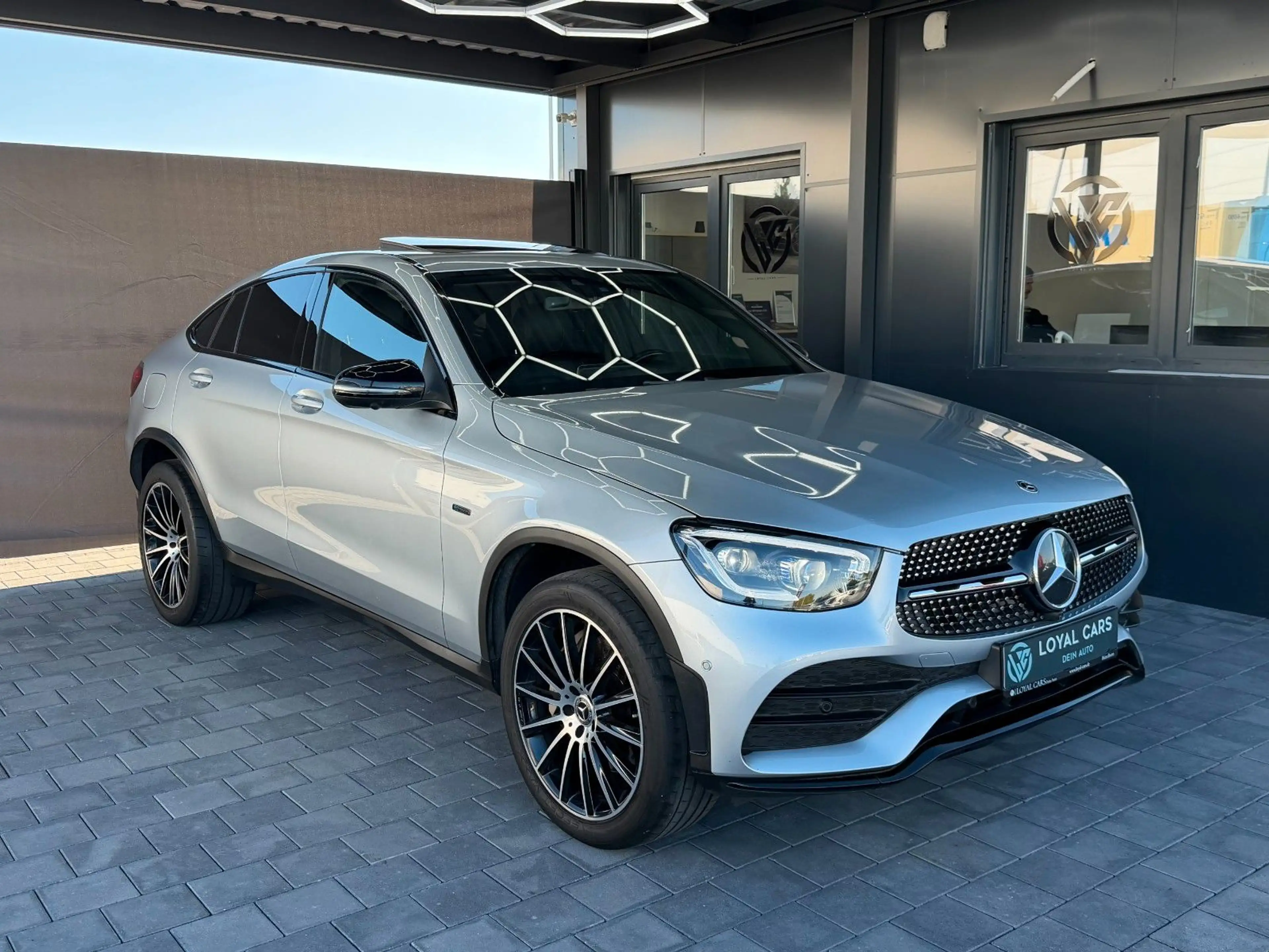 Mercedes-Benz GLC 300 de Coupe 4M*AMG*SB-Dach*360*Mbeam*Wides* — photo 5