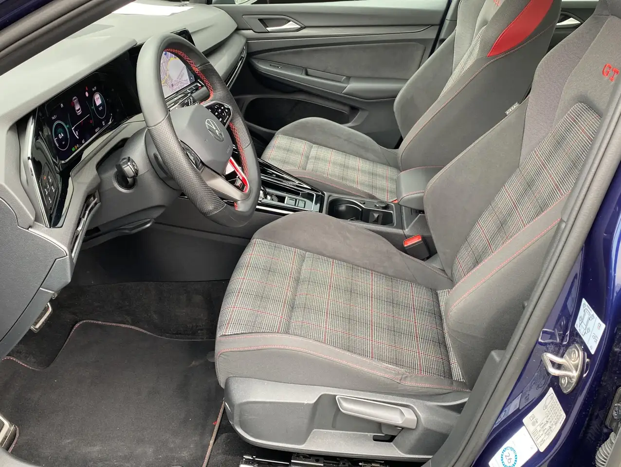 Volkswagen Golf 2.0 TSI GTI DSG*Standheizung*19 Zoll*HeadUp 8