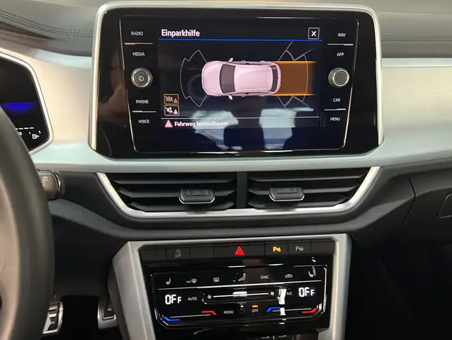 Volkswagen T-Roc view 15