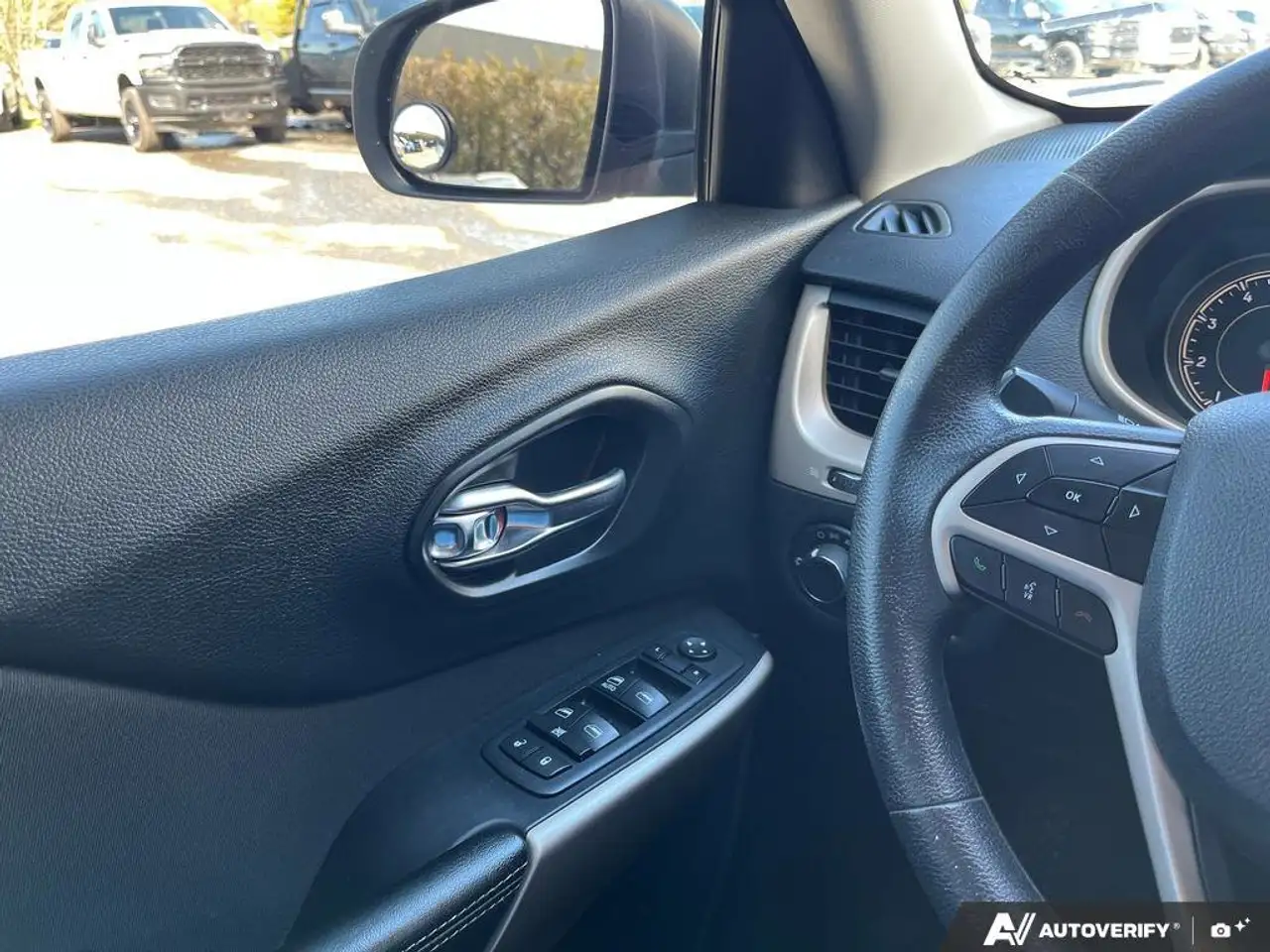 Jeep Cherokee снимка Jeep Cherokee