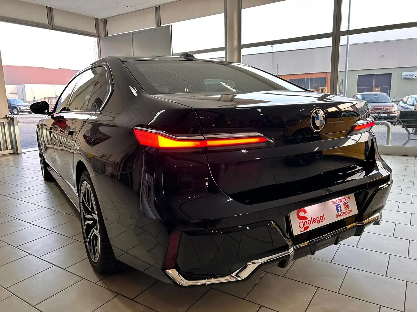 BMW 740 740d xdrive POSSIBILITÀ NOLO A RISCATTO - 2