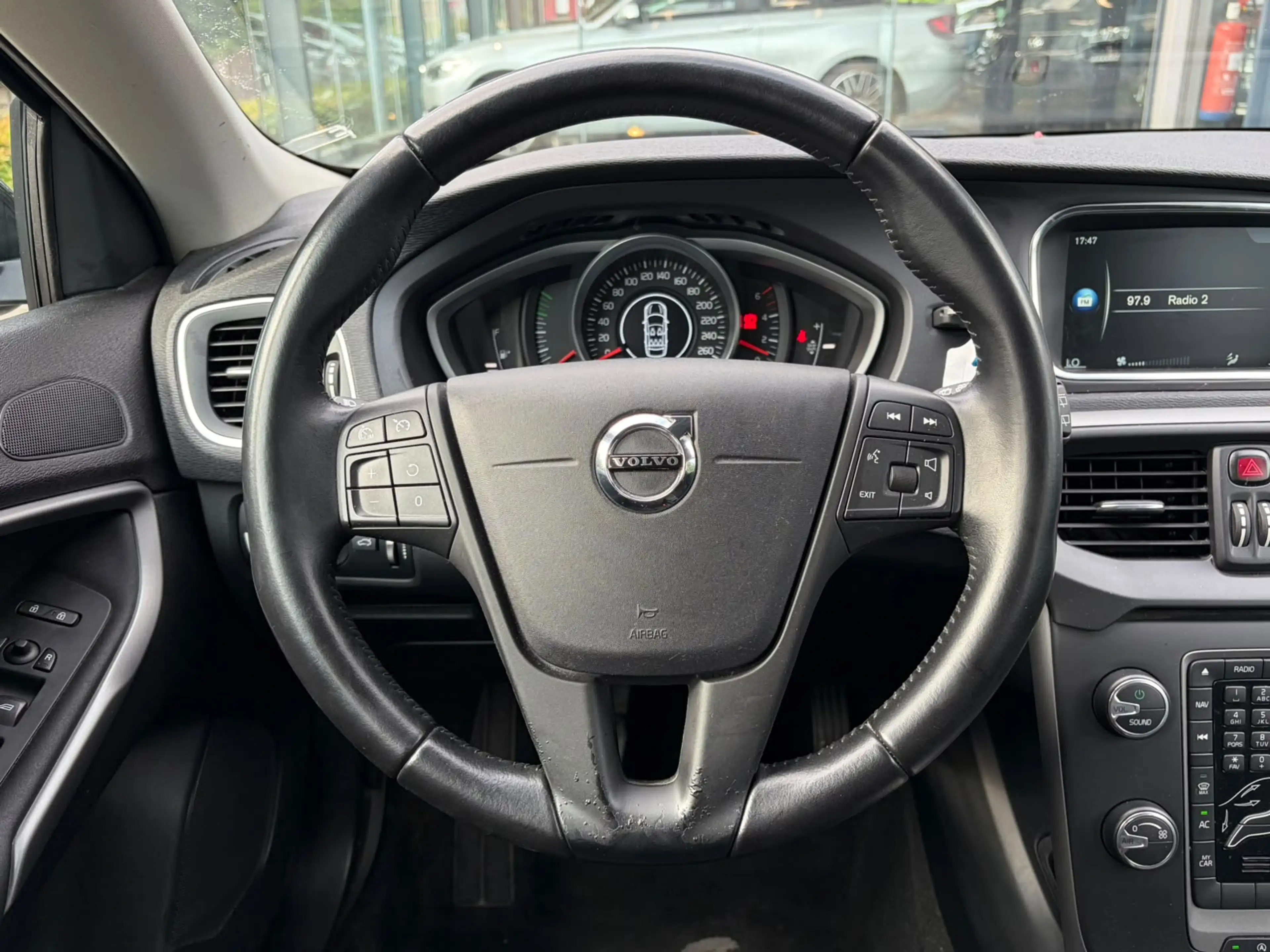 Volvo V40 2.0 D2 Eco Kinetic GPS Airco PDC * 12 MOIS GARANTIE * — photo 10
