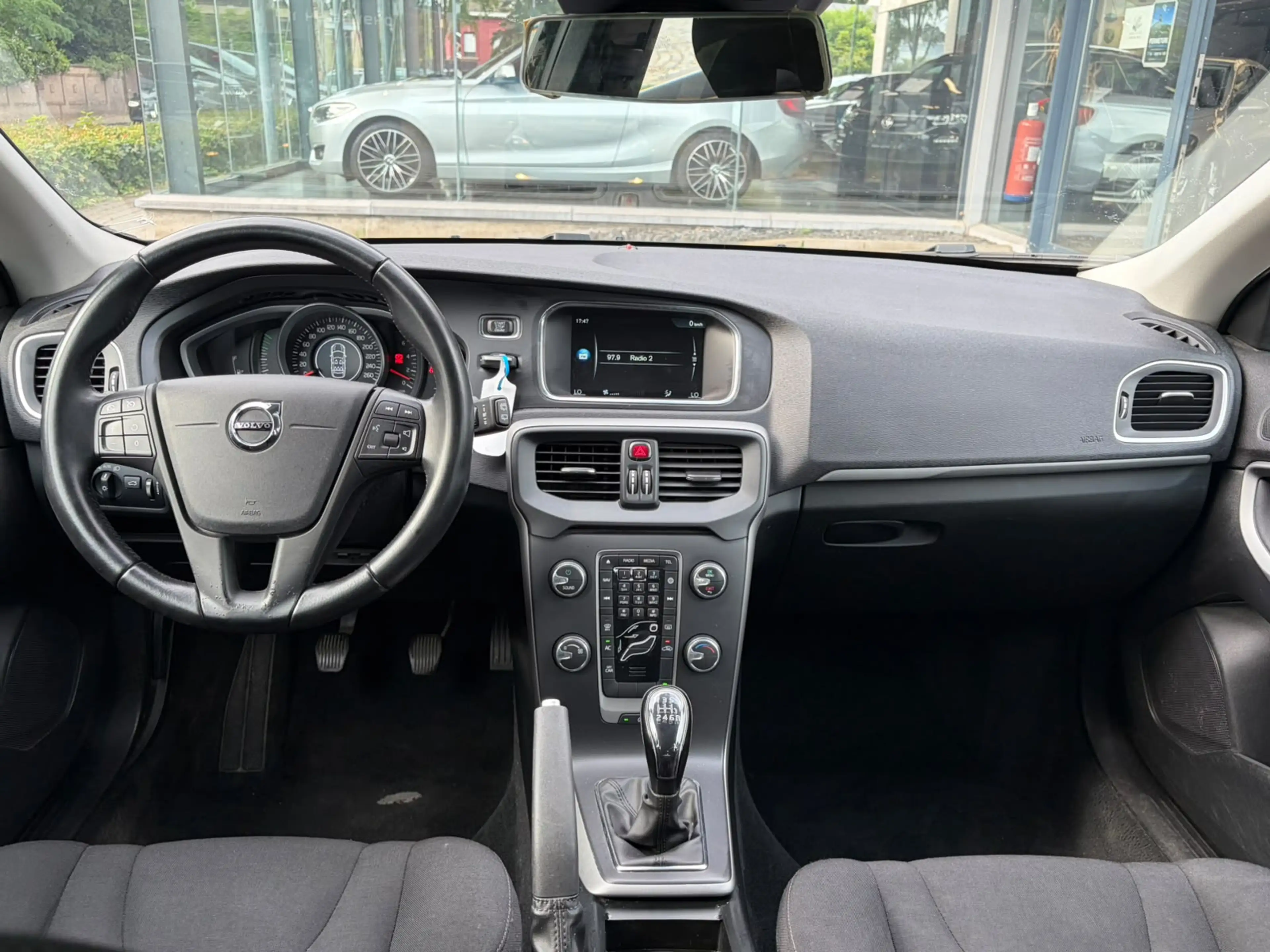 Volvo V40 2.0 D2 Eco Kinetic GPS Airco PDC * 12 MOIS GARANTIE * — photo 13