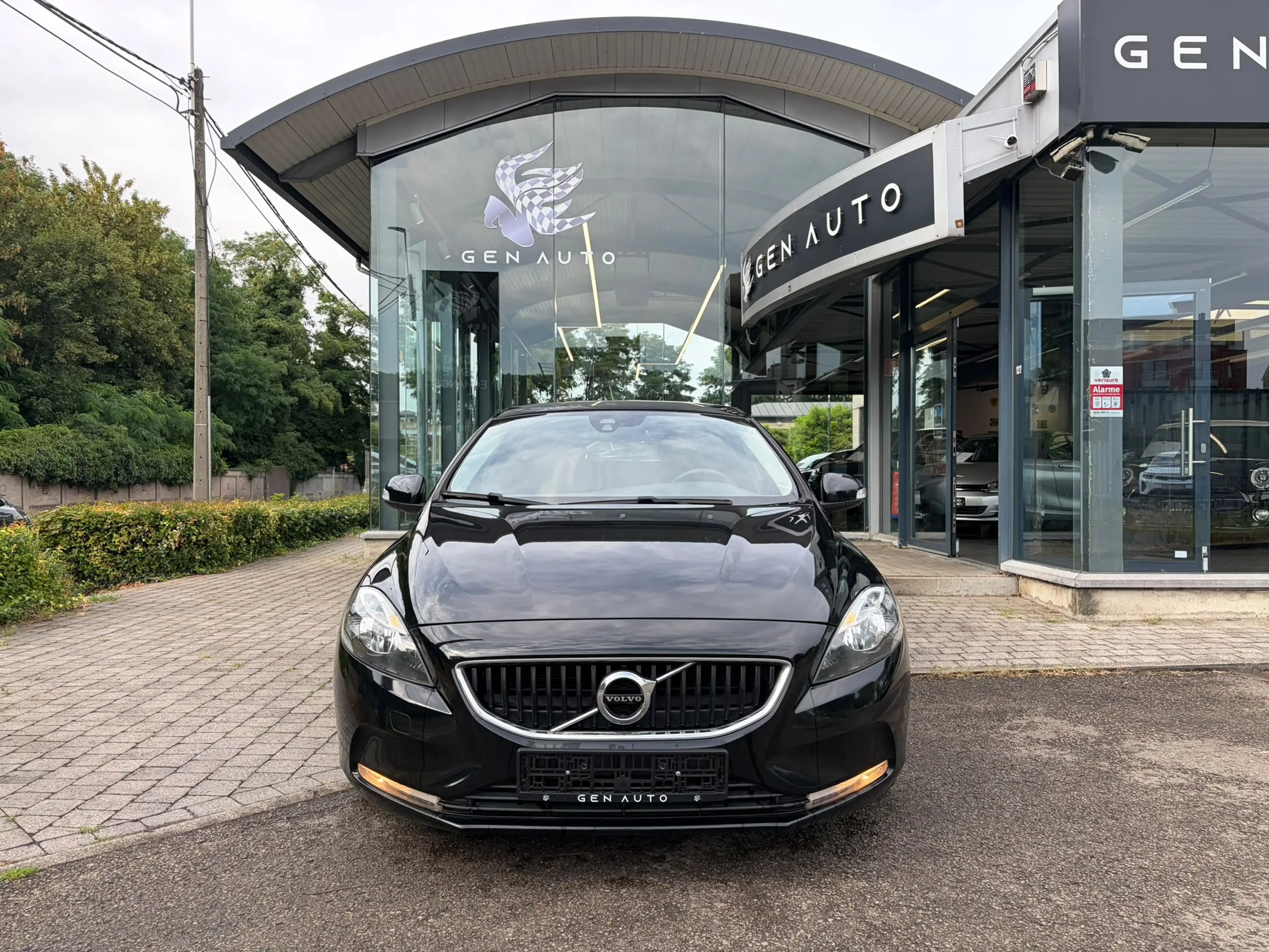 Volvo V40 2.0 D2 Eco Kinetic GPS Airco PDC * 12 MOIS GARANTIE * — photo 2