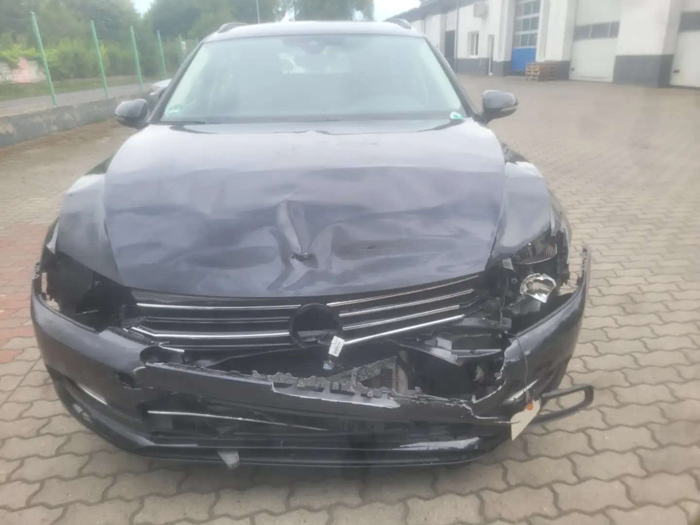 Volkswagen Passat Variant Comfortline BMT/Start-Stopp Negro - 2