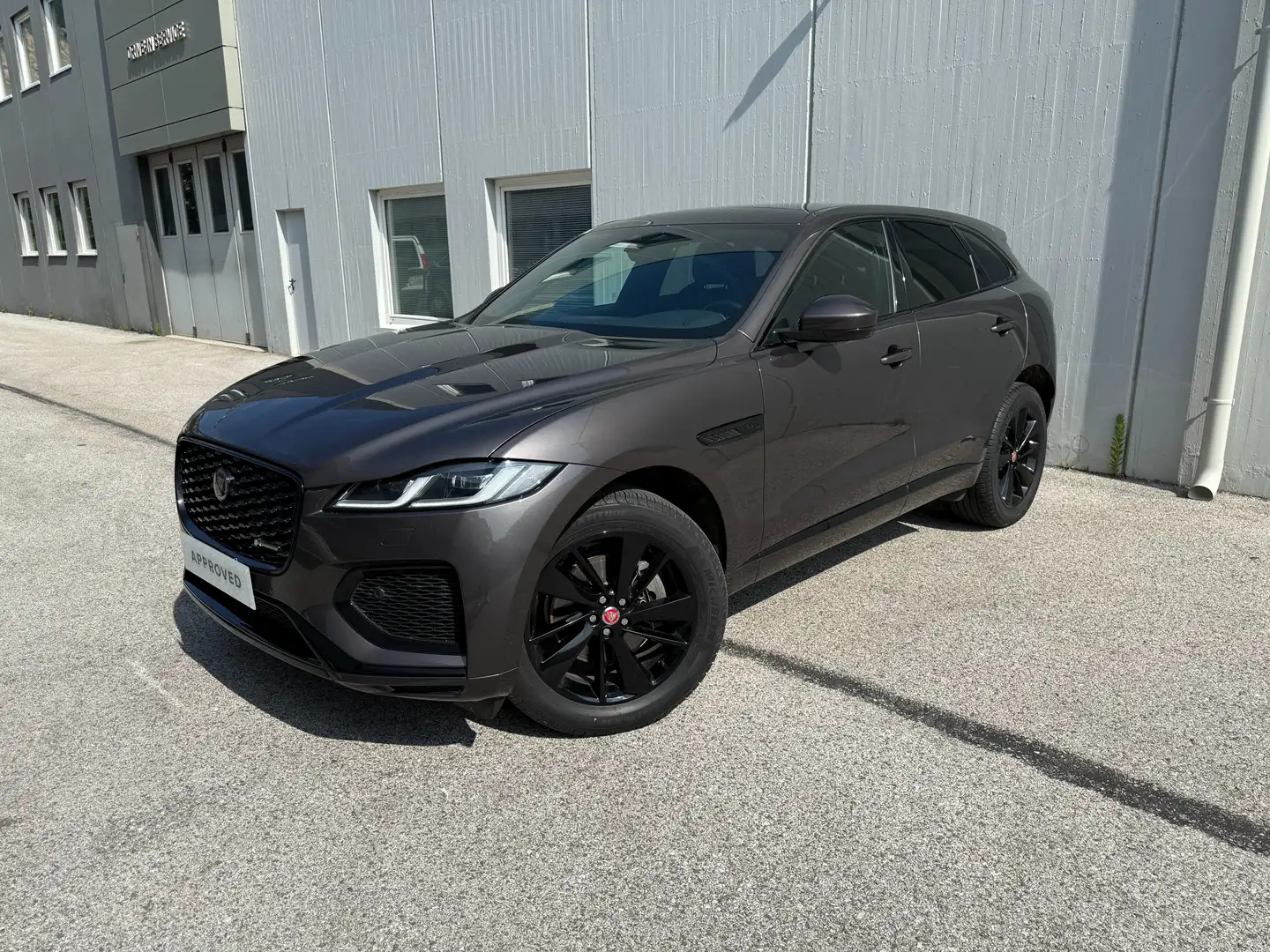 Jaguar F-Pace 2.0d i4 mhev R-Dynamic S awd 163cv auto Marrone - 1
