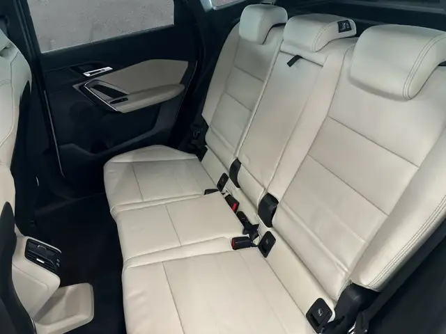 BMW X1 view 13