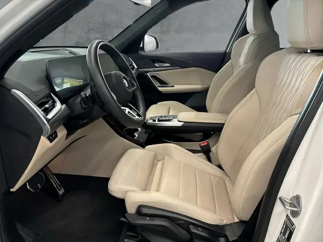 BMW X1 view 8