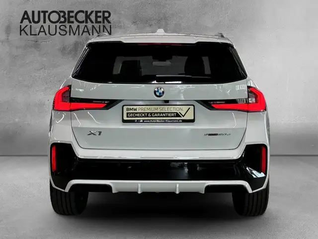 BMW X1 view 6