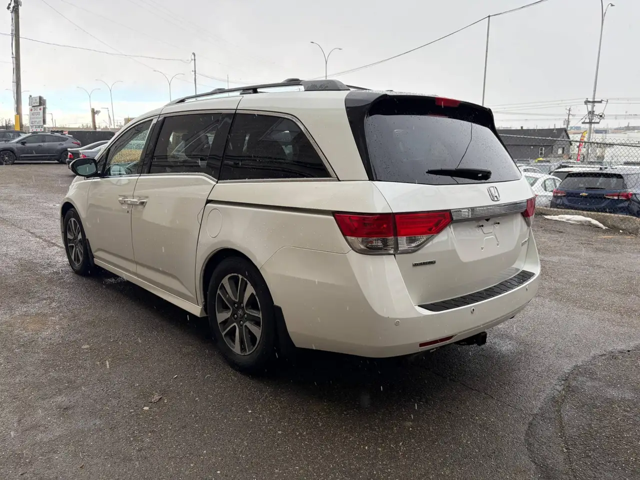 Honda Odyssey снимка Honda Odyssey