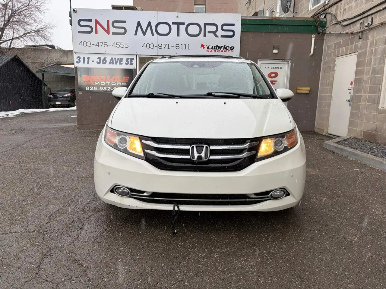 Honda Odyssey снимка Honda Odyssey