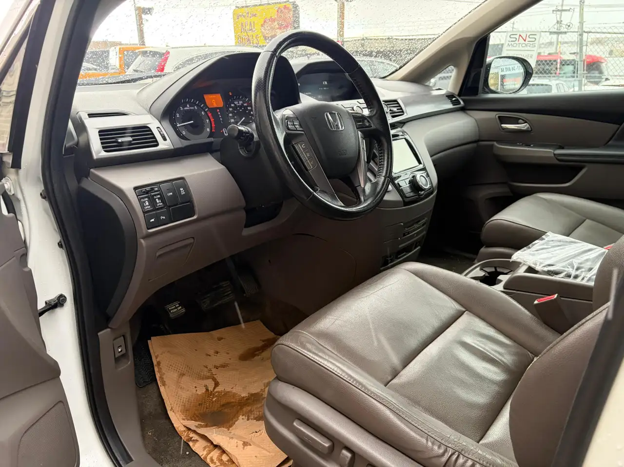 Honda Odyssey снимка Honda Odyssey