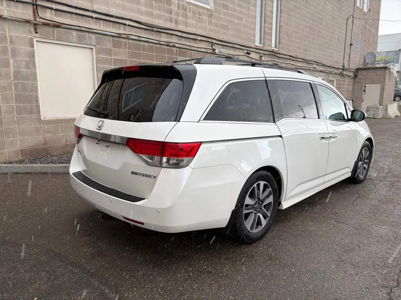 Honda Odyssey снимка Honda Odyssey