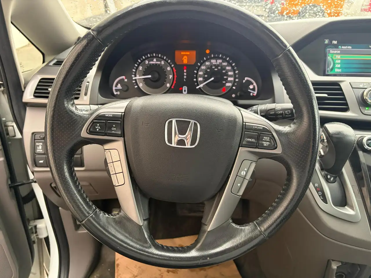 Honda Odyssey снимка Honda Odyssey