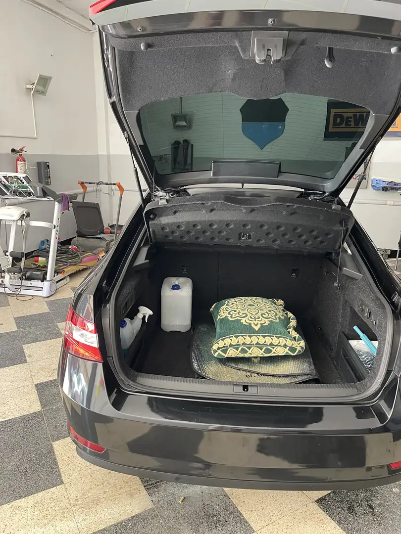 Skoda Superb 2.0TDI AdBlue Ambition 110kW - 2