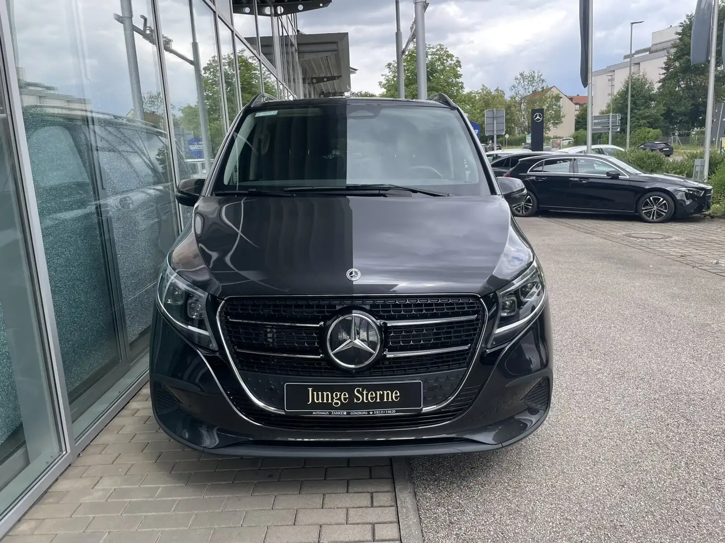 Mercedes-Benz V 220 V 220 d STYLE Lang *BURMESTER*DISTRONIC*AHK*LED* Grau - 2