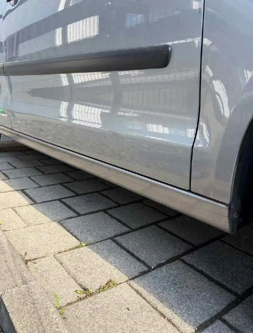 Volkswagen Polo 1.4 - Gris - 2