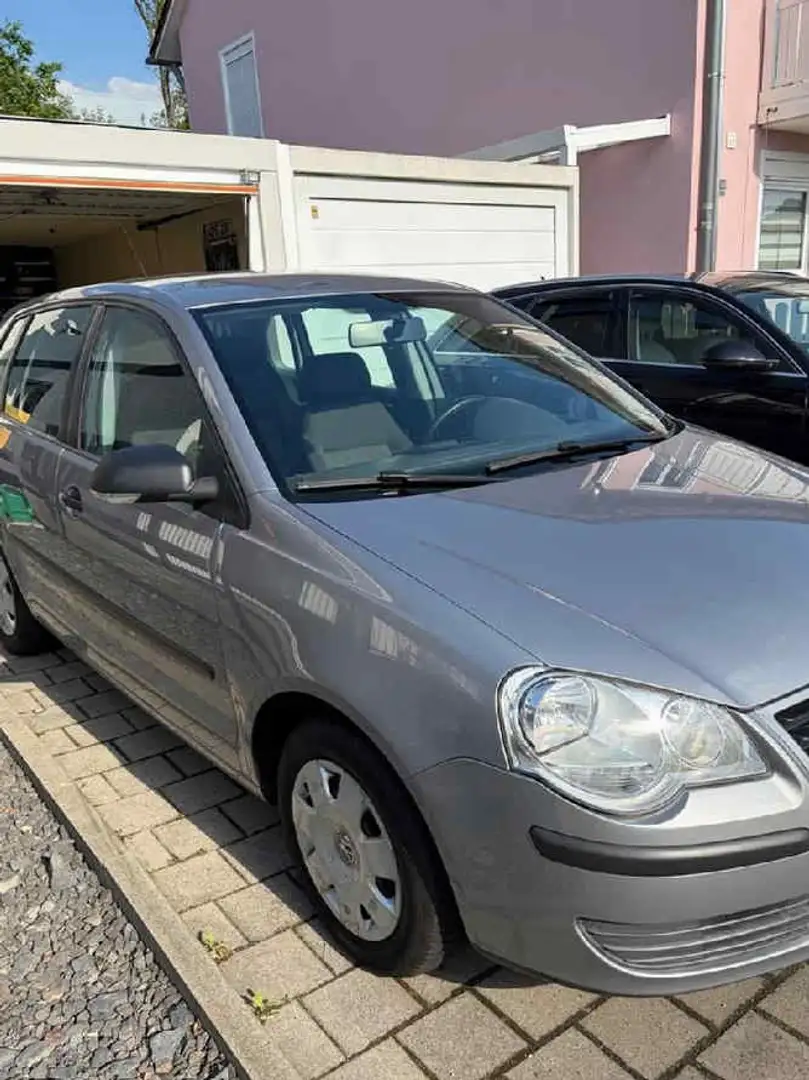 Volkswagen Polo 1.4 - Gris - 1