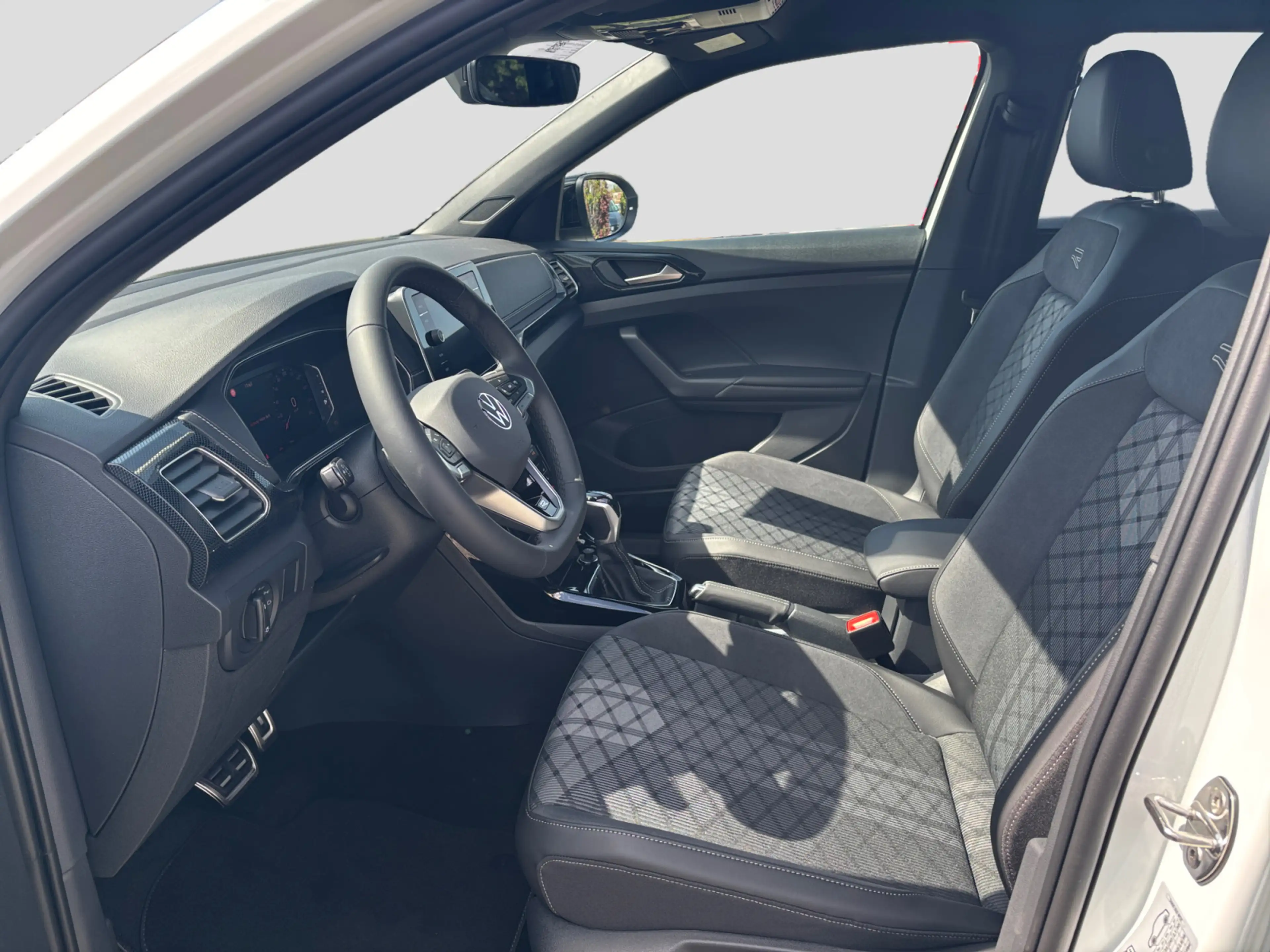 Volkswagen T-Cross R-Line 1.5l TSI ACT OPF 110kW 7-Gang-DSG — photo 10