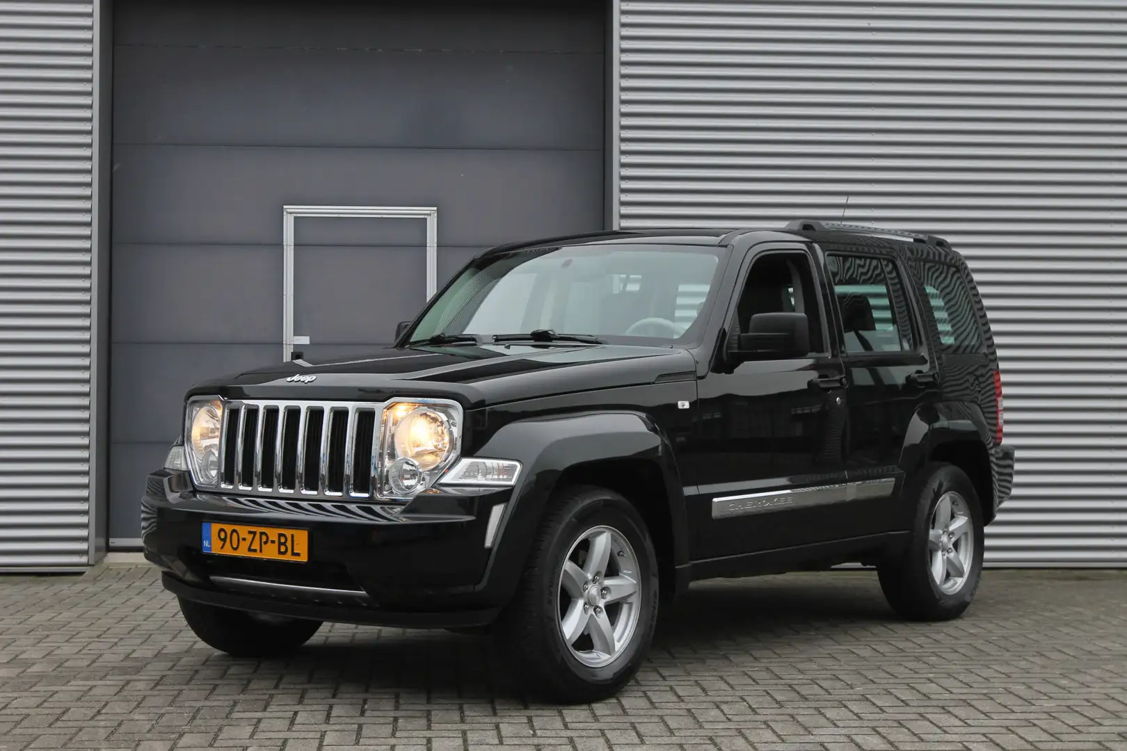 Jeep Cherokee 3.7 V6 Limited I Aut. I 4WD I Leder I Schuifdak I Zwart - 1