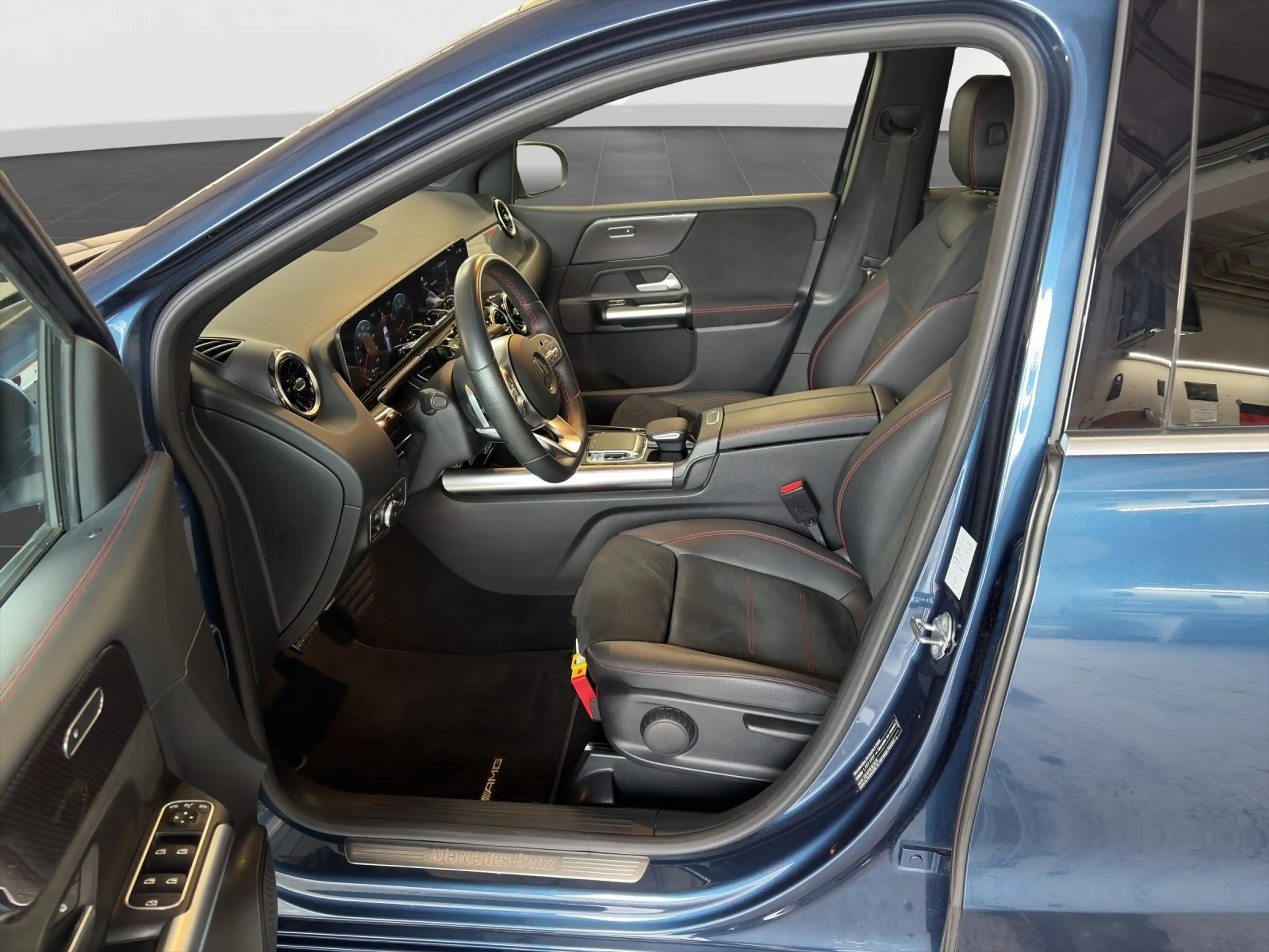 Mercedes-Benz B 250 4Matic| 7G-DCT| AMG Line| Head Up| Sthzg| Ahk — photo 11