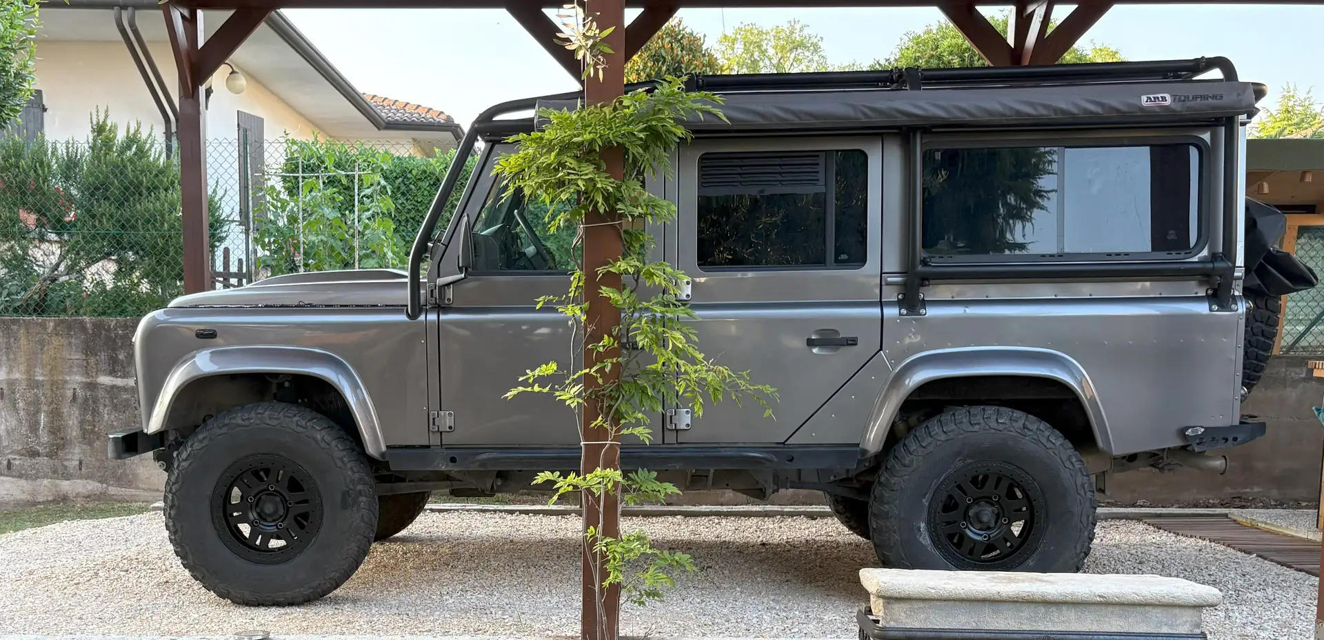 Land Rover Defender Defender 110 2.4 td SE SW Grigio - 1