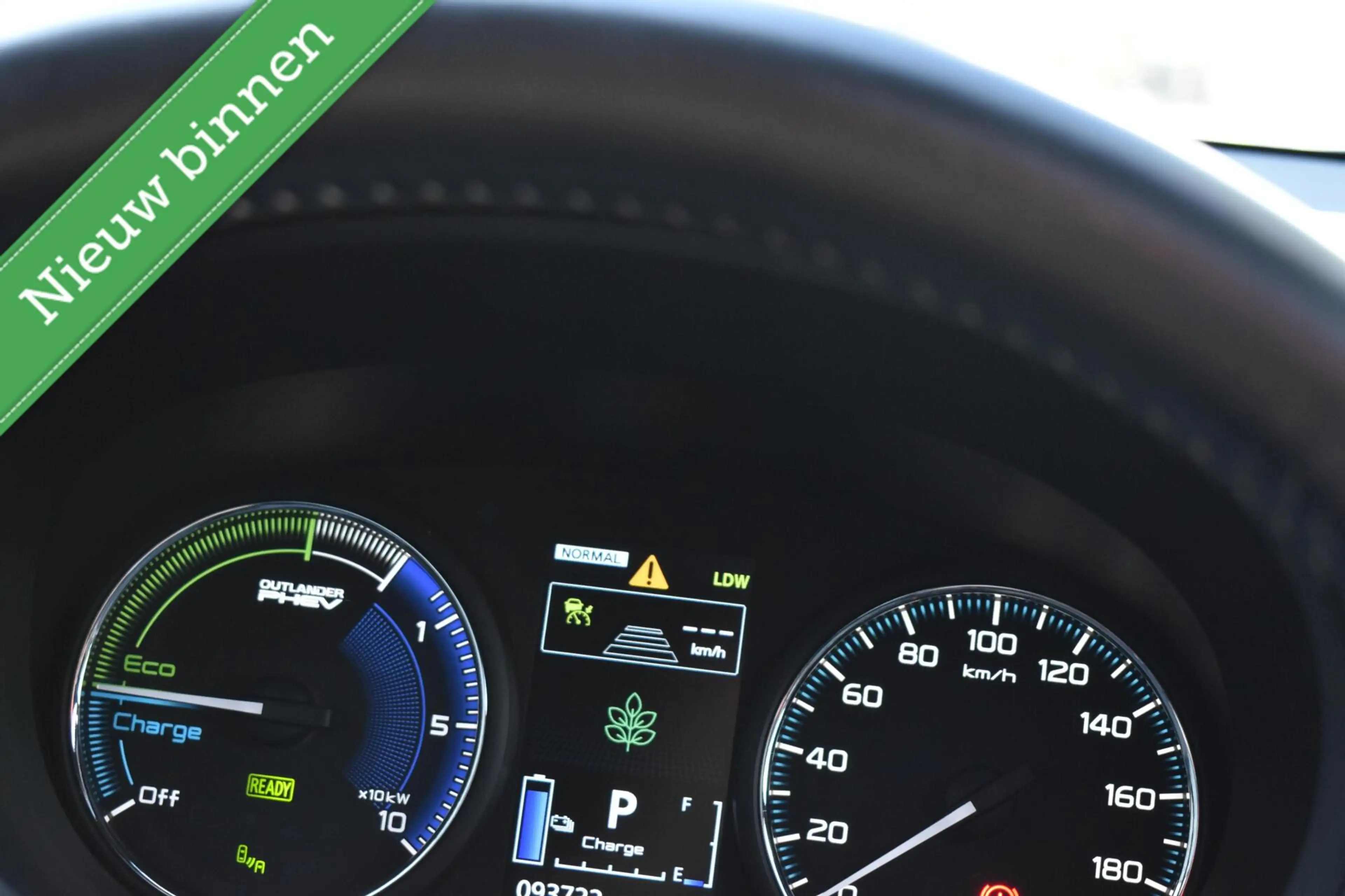 Mitsubishi Outlander 2.4 PHEV Diamand Edition LEDER VOL! 360º/PANORAMAD — photo 41