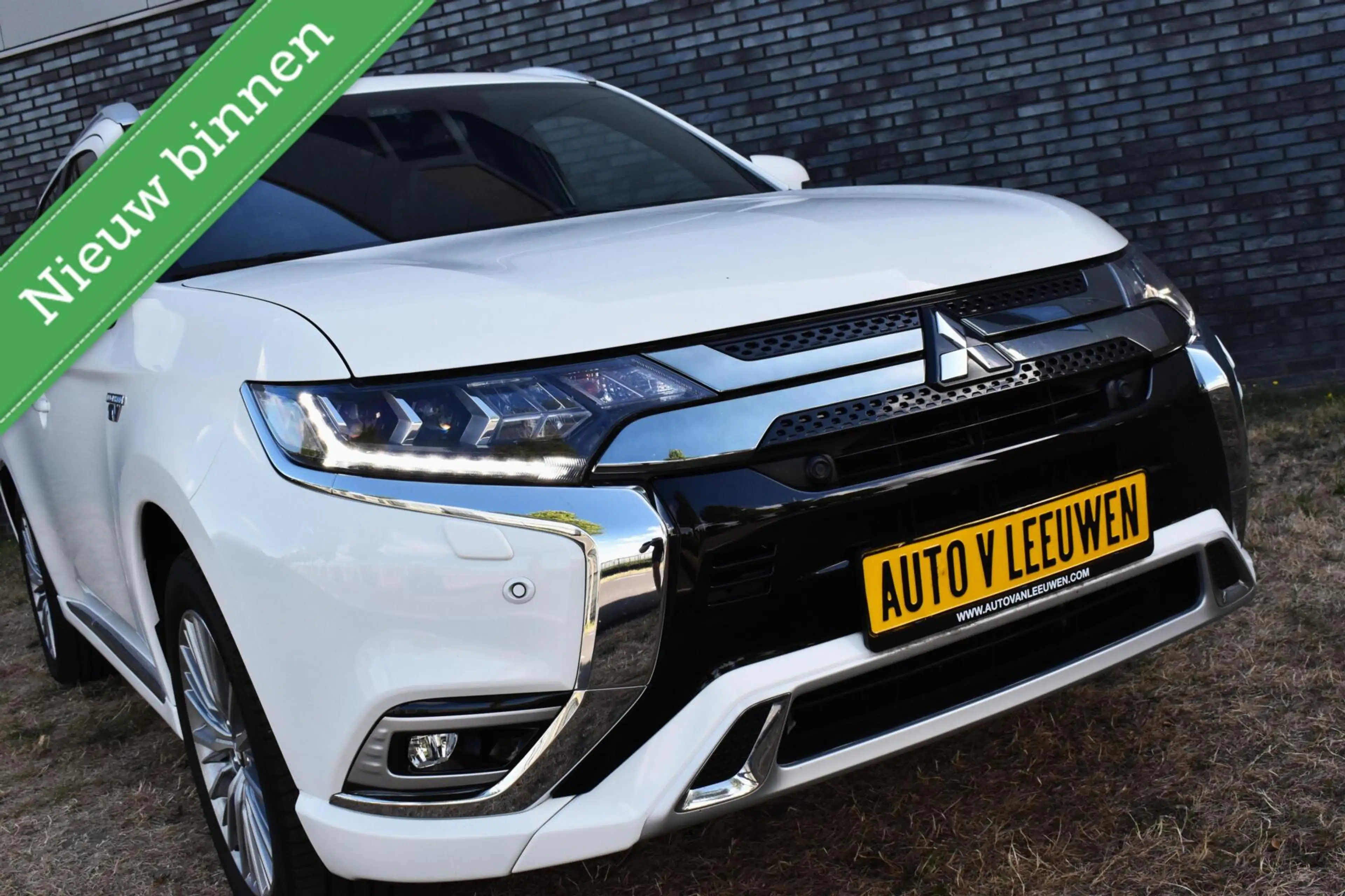 Mitsubishi Outlander 2.4 PHEV Diamand Edition LEDER VOL! 360º/PANORAMAD — photo 33