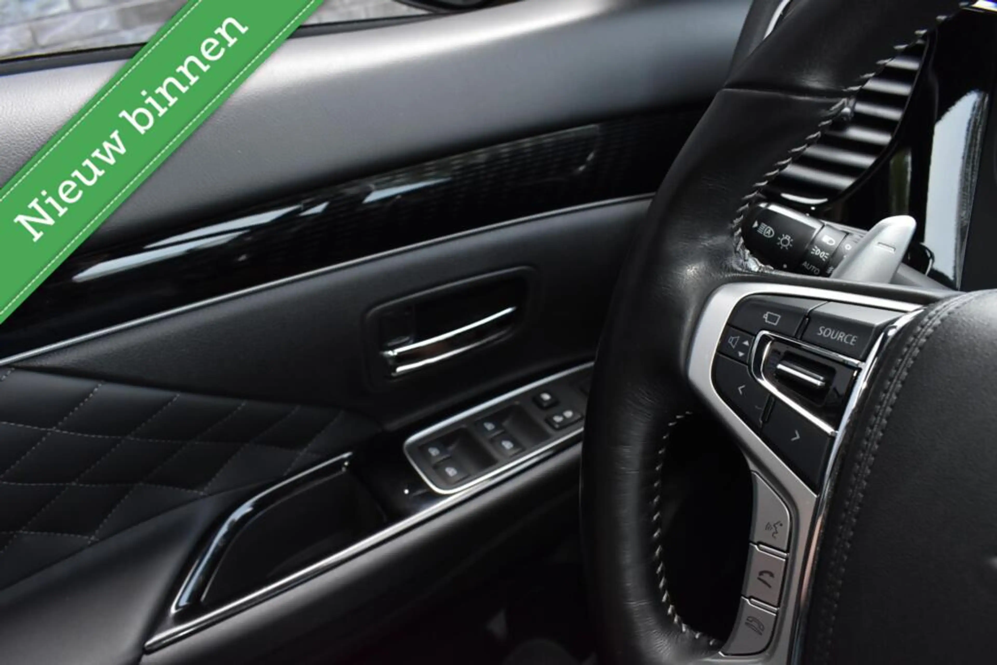 Mitsubishi Outlander 2.4 PHEV Diamand Edition LEDER VOL! 360º/PANORAMAD — photo 20