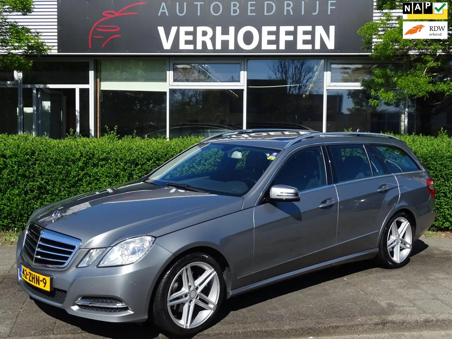 Mercedes-Benz E 300 Estate CDI BlueTEC HYBRID Premium Edition - PANORA Gri - 1