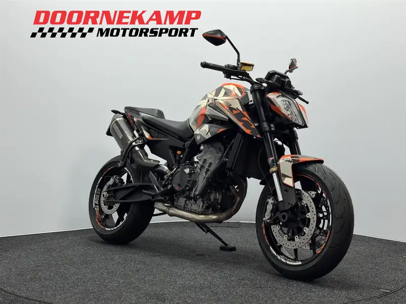 KTM 890 Duke - foto 3
