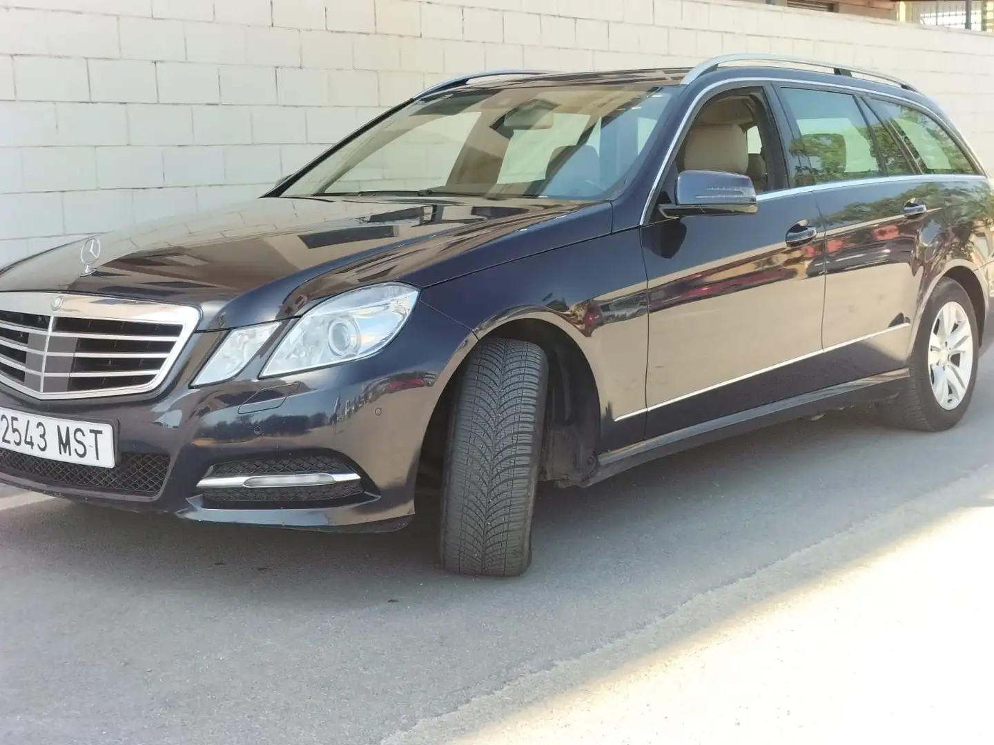 Mercedes-Benz E 220 E Estate 220CDI BE Avantgarde Aut. Avantgarde Bleu - 1