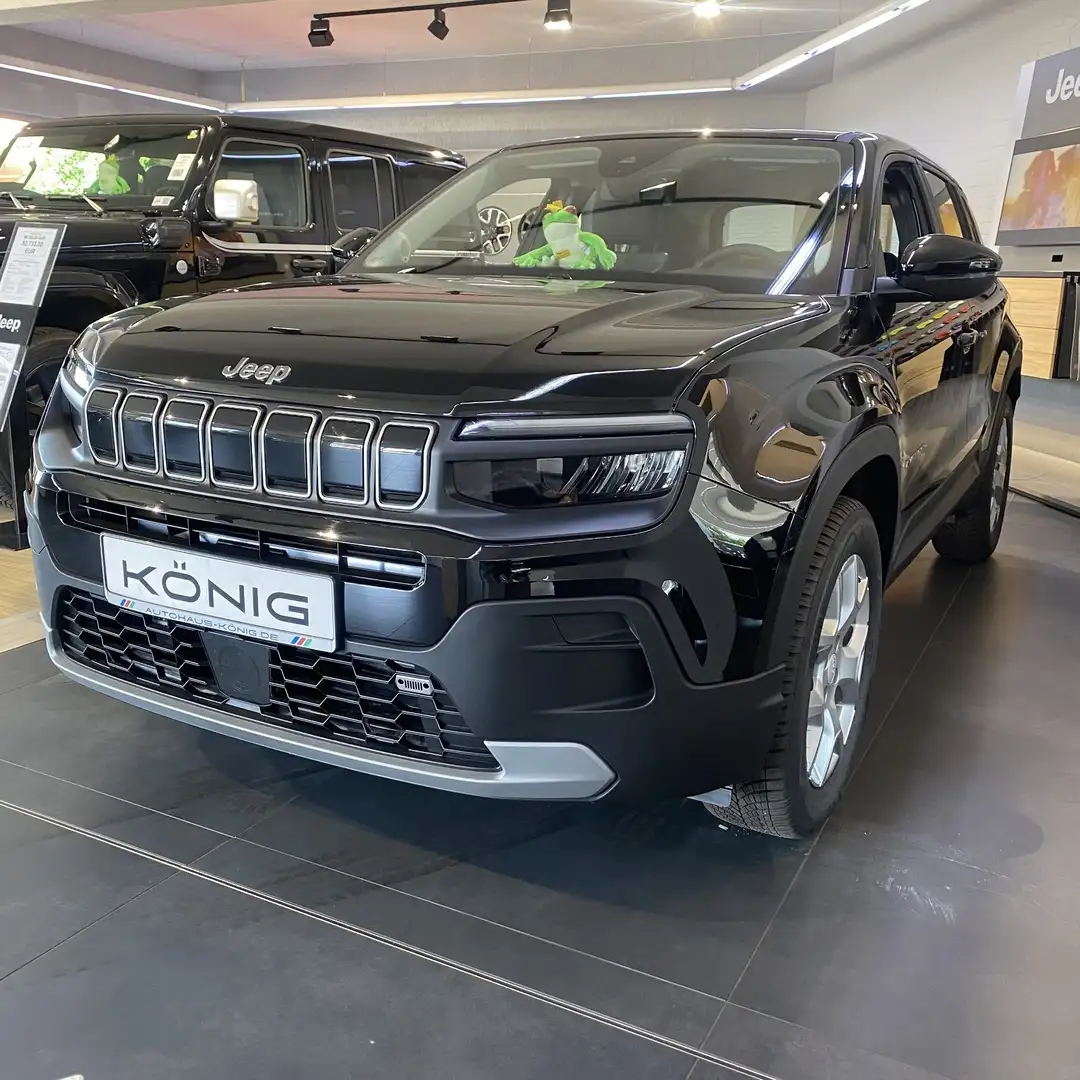 Jeep Avenger Benziner MY24 Altitude 1.2 T3 100 PS Schwarz - 1
