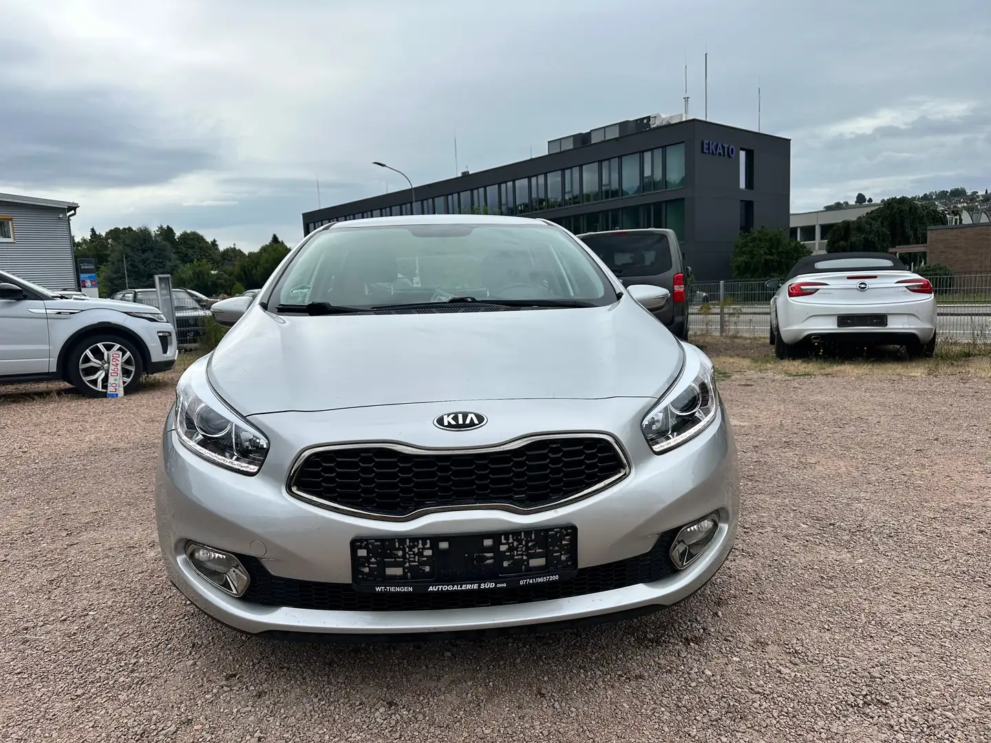 Kia Ceed / cee'd Vision*Klima*Navi*8-fach bereift* Gri - 2
