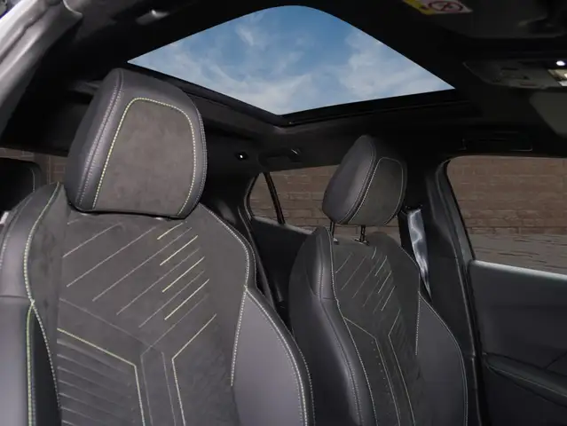 Peugeot 2008 view 12