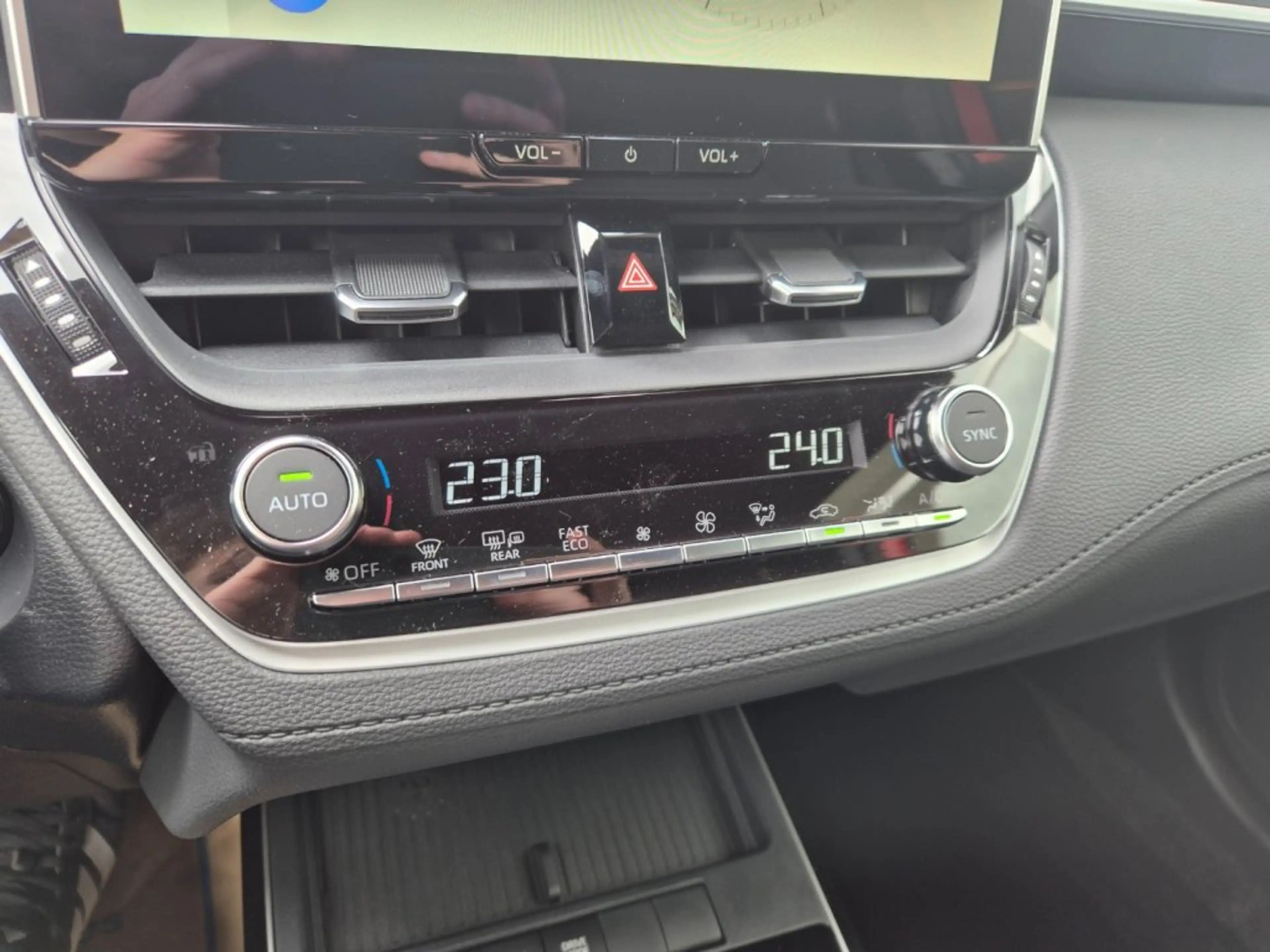 Toyota Corolla Cross SUV Teamplayer 1,8l Hybrid CVT — photo 13
