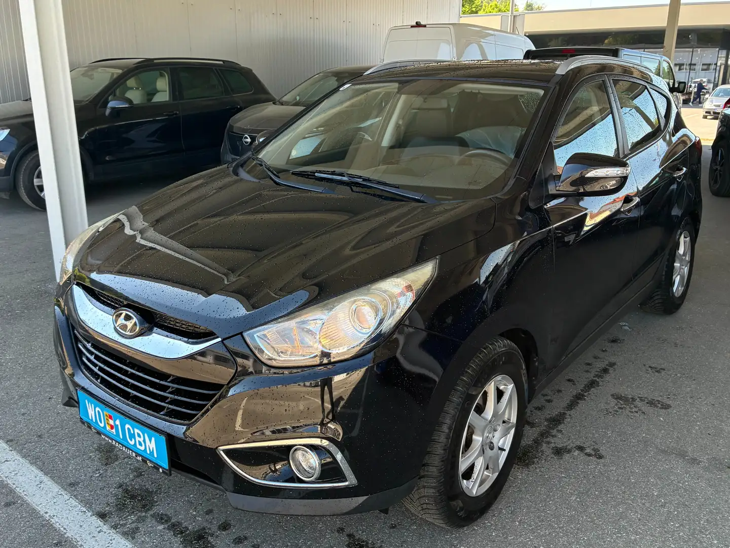 Hyundai iX35 iX35 2,0 CRDi Premium 4WD Schwarz - 2