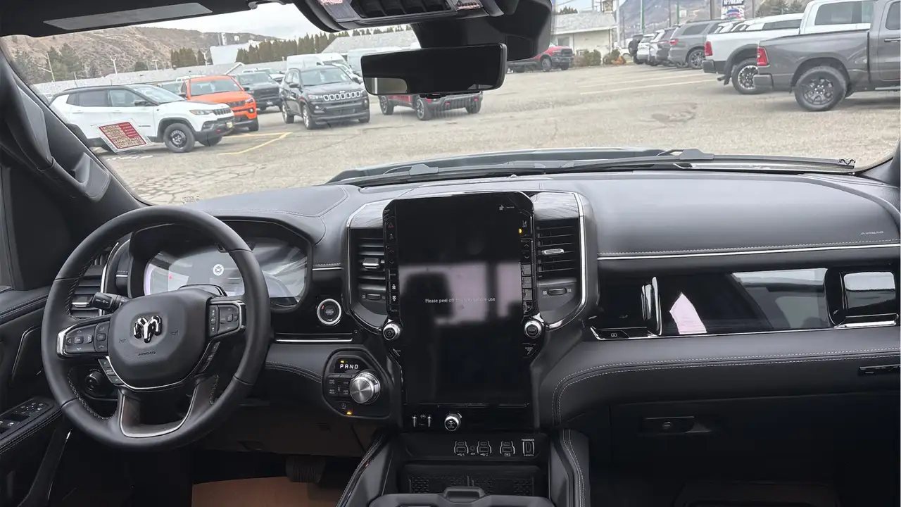 RAM 1500 снимка RAM 1500