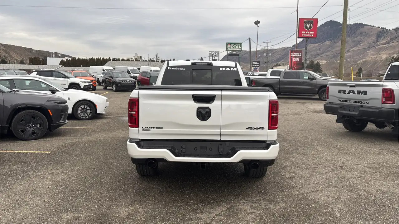 RAM 1500 снимка RAM 1500