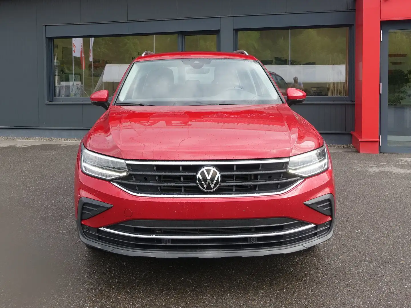 Volkswagen Tiguan Active TSI DSG "Kamera,NAVI" Rot - 1
