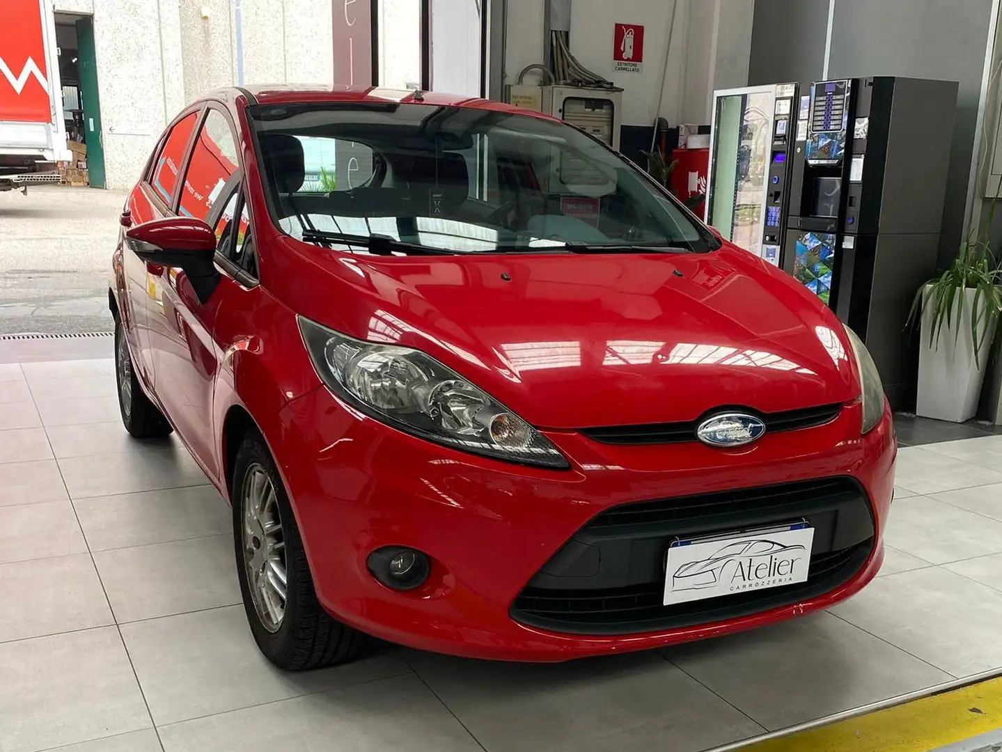 Ford Fiesta Fiesta VI 2008 5p 1.4 16v Titanium Gpl Rosso - 1