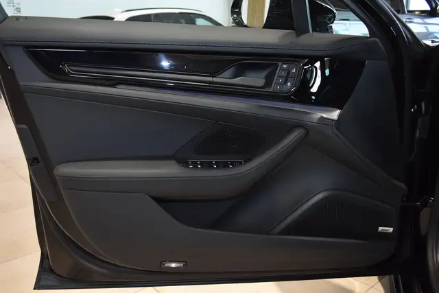 Porsche Panamera 4 E-Hybrid/Sport Design/Sportabgas/InnoDrive Ansicht 18