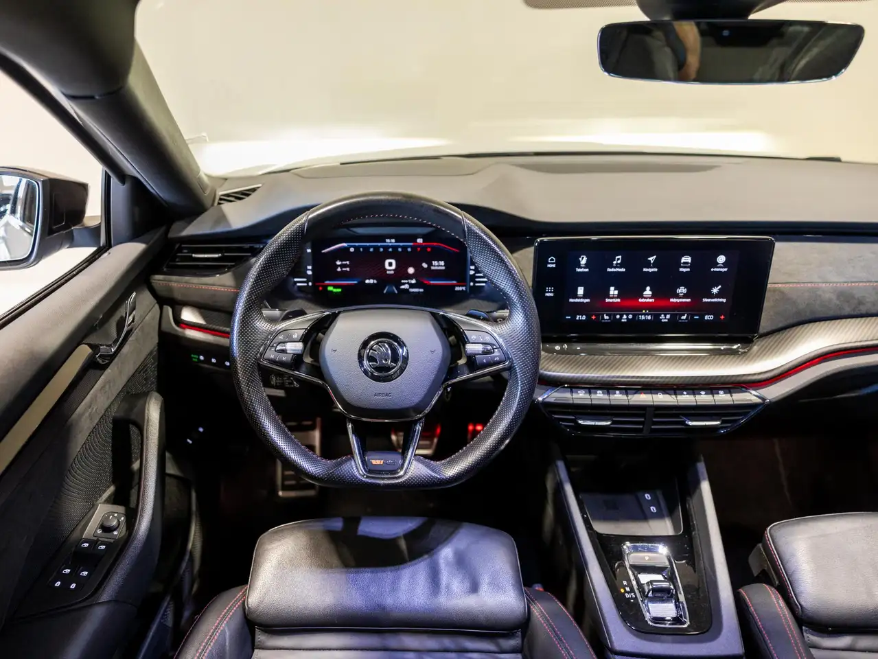 Skoda Octavia Combi 1.4 TSI RS iV PHEV Business / 245pk / Panora, миниатюра 28